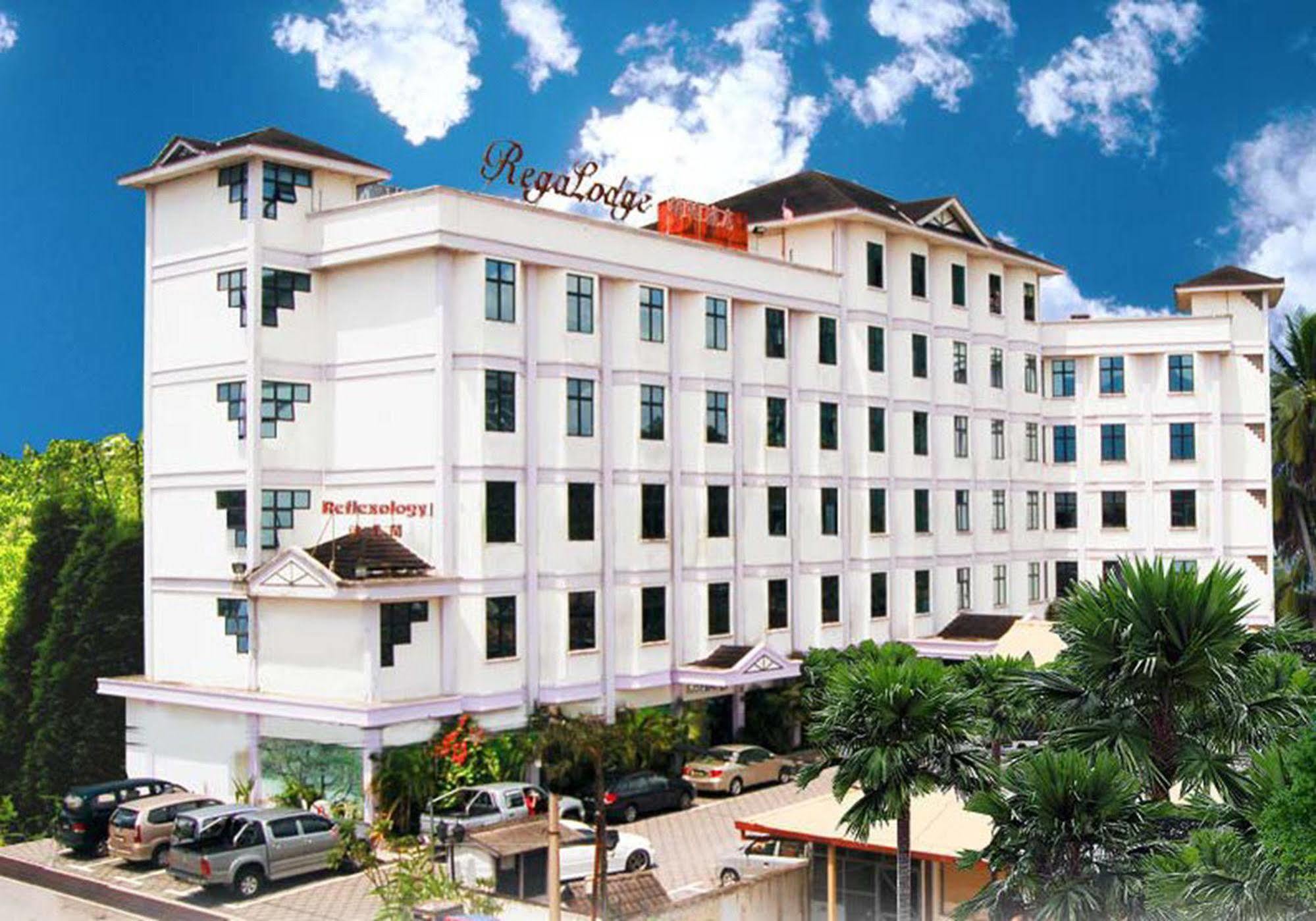 Regalodge Hotel & Spa Ipoh Exterior photo